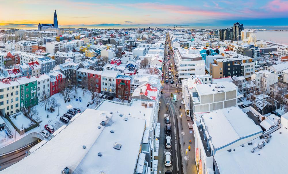 Overview image of the snow-covered center of Reykjavík.