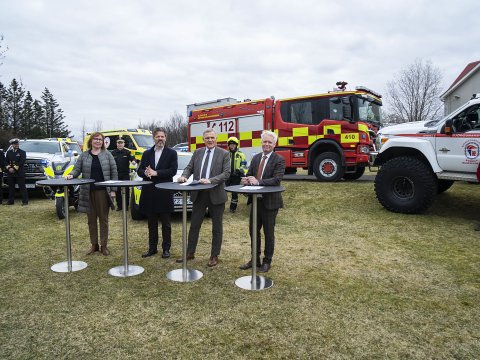 Undirritun um lóð undir Björgunarmiðstöð