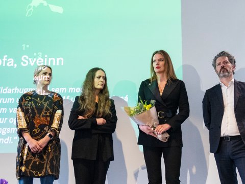 Teymi Iðu fasteignaþróunarfélags með Degi B. Eggertssyni borgarstjóra.