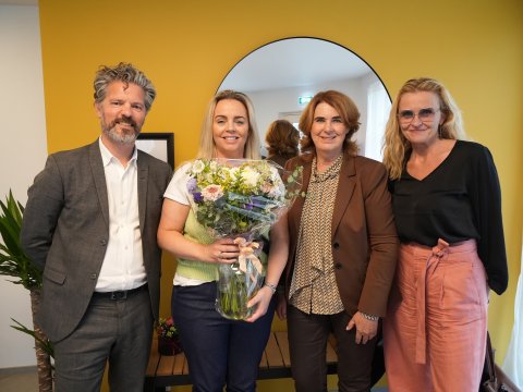 Við opnun áfangaheimilisins í dag. Frá vinstri  Dagur B. Eggertsson, borgarstjóri, Guðrún Þorgerður Ágústsdóttir, forstöðukona áfangaheimilisins, Regína Ásvaldsdóttir, sviðsstjóri velferðarsviðs og Heiða Björg Hilmisdóttir, formaður velferðarráðs.