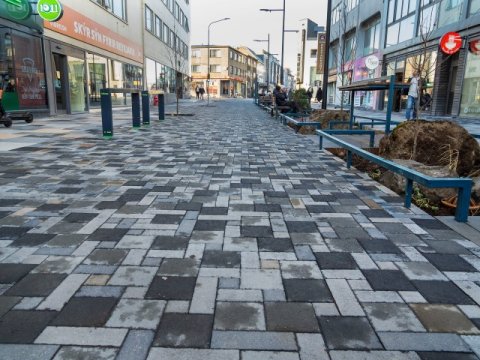 https://reykjavik.is/framkvaemdir/snorrabraut-straetobidstodvar