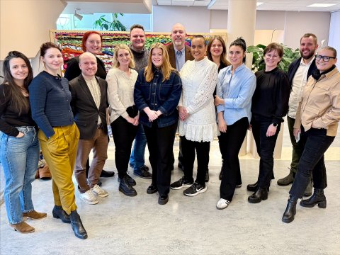 Hópmynd af þeim sem fram komu á velferðarkaffi 7. mars og fulltrúum í velferðarráði. 