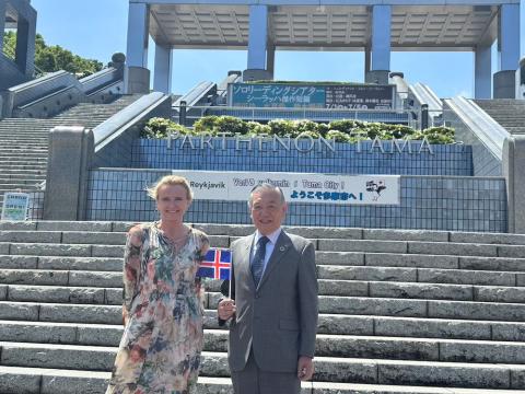 Heiða Björg Hilmisdóttir borgarstjóri og Hiroyuki Abe borgarstjóri Tama borgar í Japan 