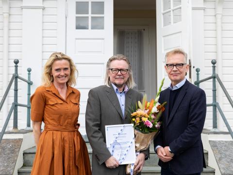 Heiða Björg Hilmisdóttir borgarstjóri, Guðni Elísson og Magnús Karl Magnússon, eftirlifandi eiginmaður Ellýjar Katrínar.