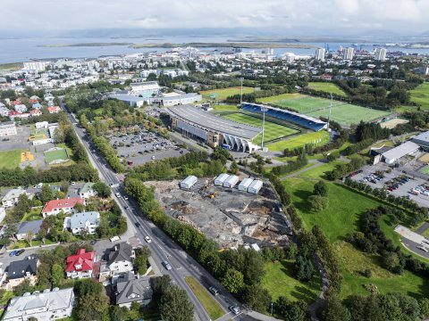 Séð yfir laugardalinn