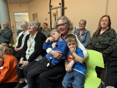 Regína with her grandsons.