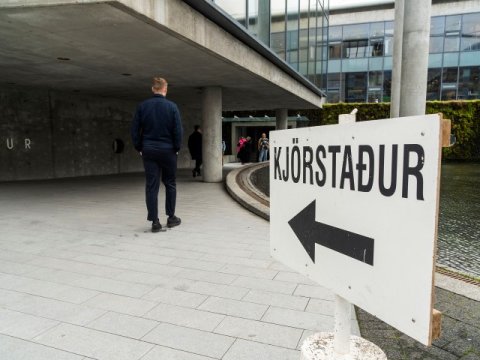 Gengið til þjóðaratkvæðis