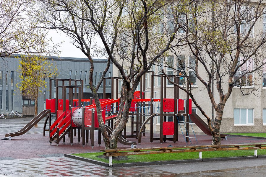 Outdoor area at Melaskóli and Selið after-school program.