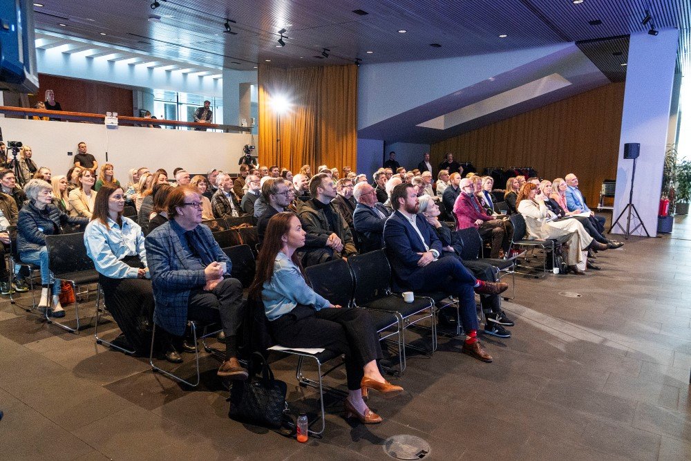 Attendees at the Economic and Urban Development meeting at Tjarnarsalur 2023.