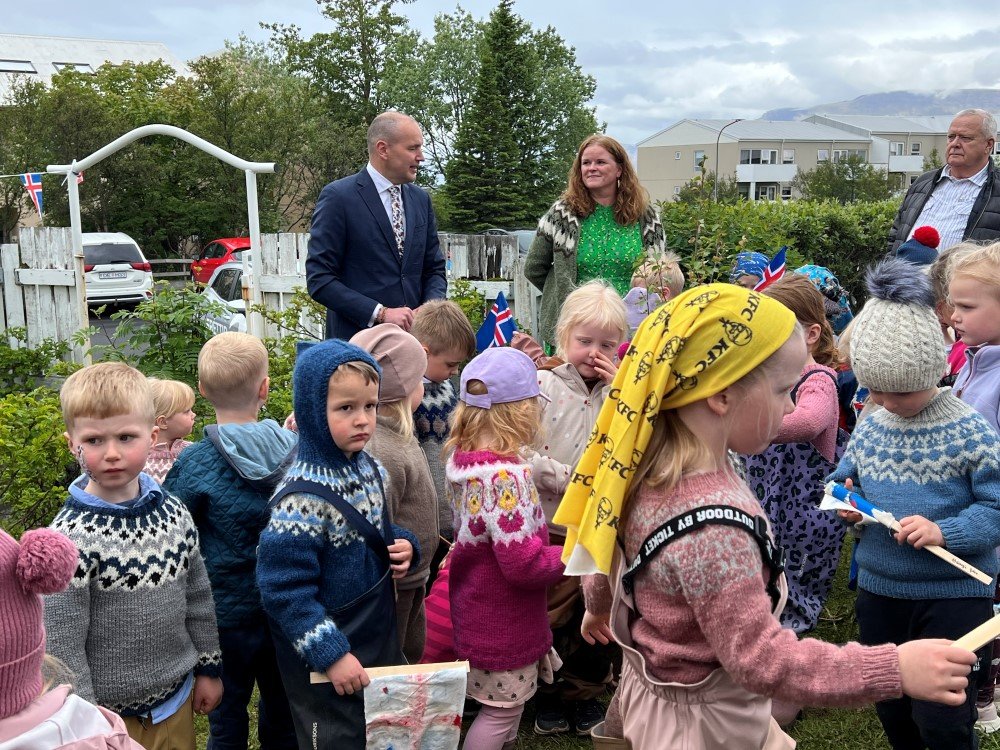 Forsetinn Íslands í heimsókn í Brekkuborg