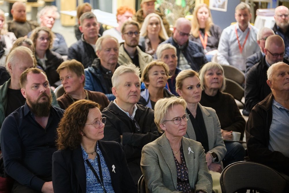 People at the meeting.