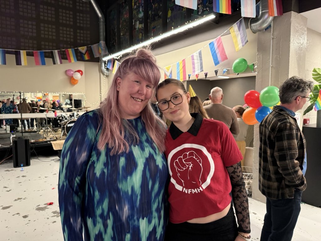 Hrefna Þórarinsdóttir og Snæ Humadóttir.