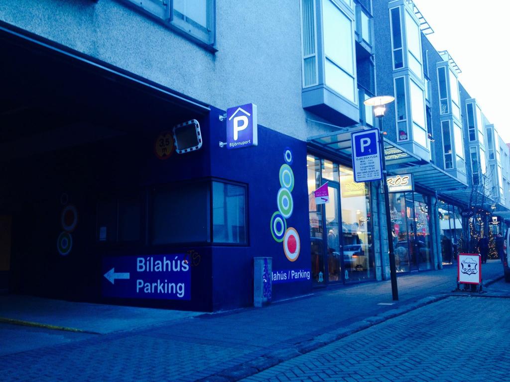 Stjörnuport parking garage
