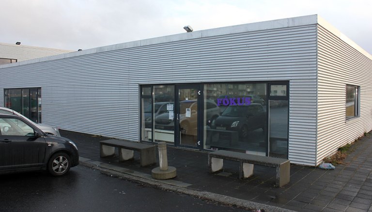 Entrance to the Fókus youth center in Grafarholt