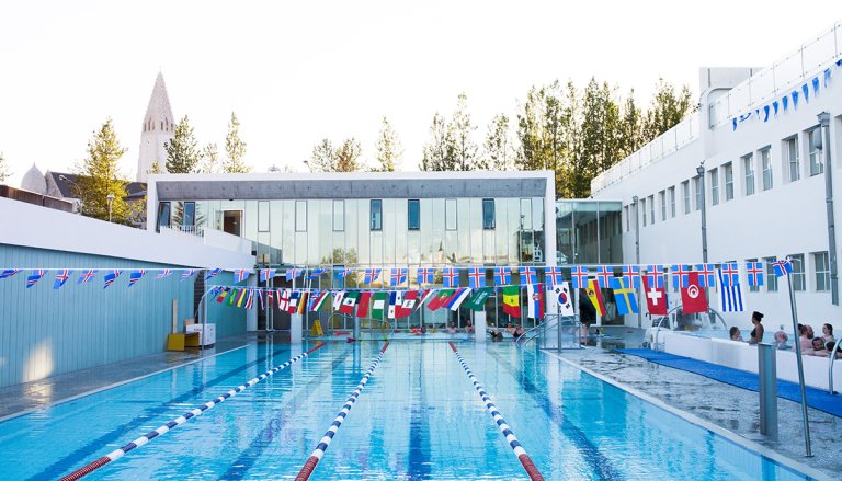 Overview of the lower outdoor area at Sundhöll Reykjavík Pool