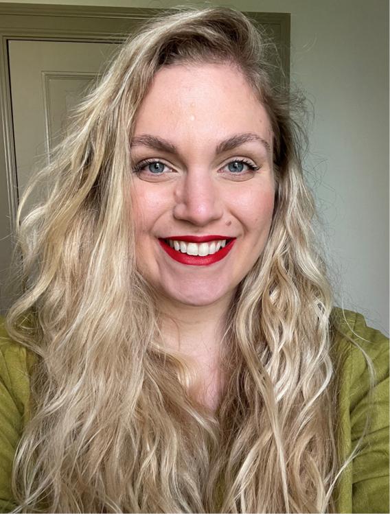 Nærmynd af Katerinu Ingu Antonsdóttur, forstöðumanni unglingasmiðjanna. 