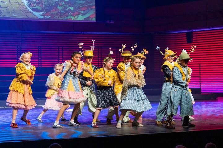 A scene from the play The Wizard of Oz.