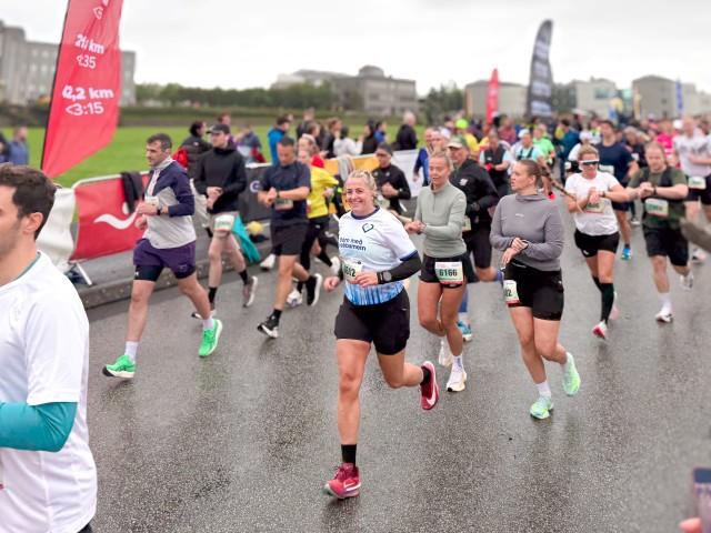 Happy runners at the Reykjavík Marathon this morning