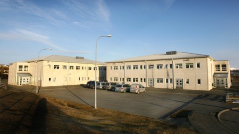 The front of Foldaskóli in Grafarvogur