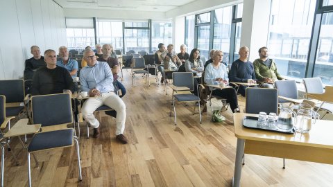 Stjórnendur grunnskólamötuneyta sitja í Vindheimum í Borgartúni á starfsdegi í upphafi skólaárs