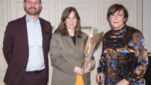 Guðmunduverðlaunin 2024 f.v. Einar Þorsteinsson borgarstjóri, Una Björg Magnúsdóttir myndlistarkona og Ólöf Kristín Sigurðardóttir safnstjóri Listasafns Reykjavíkur.